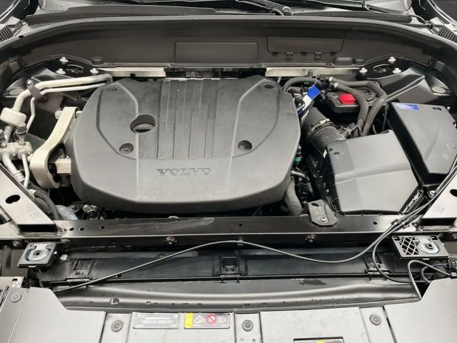 Volvo XC60 Dark Plus