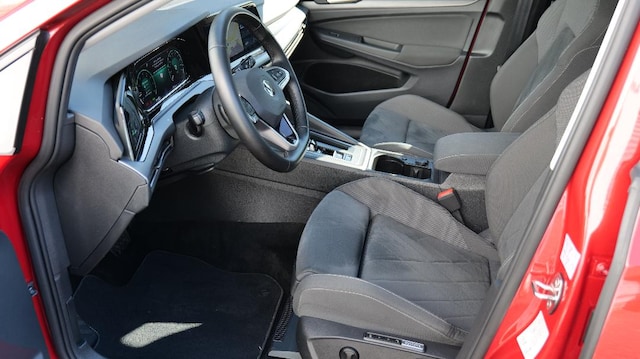 Volkswagen Golf 1.5 eTSI DSG Golf VIII