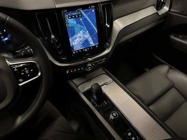 Volvo XC60 AWD Dark Plus