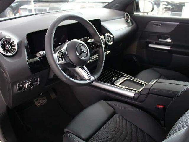 Mercedes-Benz GLA 200 Progressive