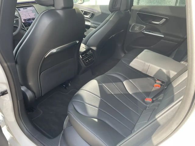 Mercedes-Benz EQE 350 AMG Line Sedan