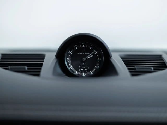 Porsche Panamera 4 E-Hybrid