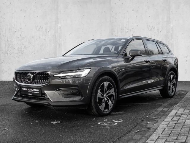 Volvo V60 Cross Country AWD Plus