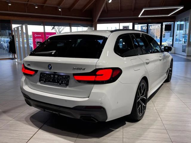 BMW 540 540d M-Sport Touring xDrive