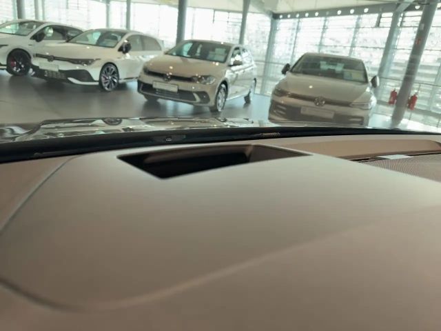 Volkswagen Golf 1.5 eTSI DSG Golf VIII Life