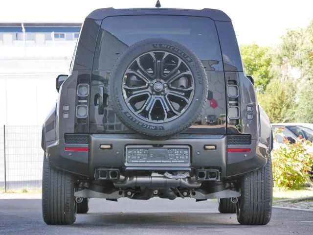 Land Rover Defender 110