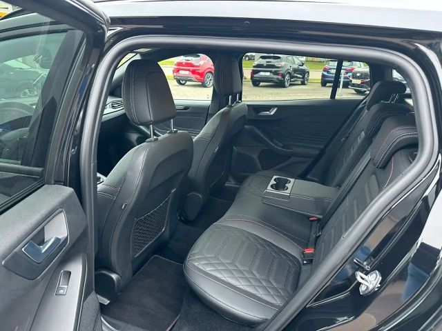 Ford Focus ST Line Vignale Wagon