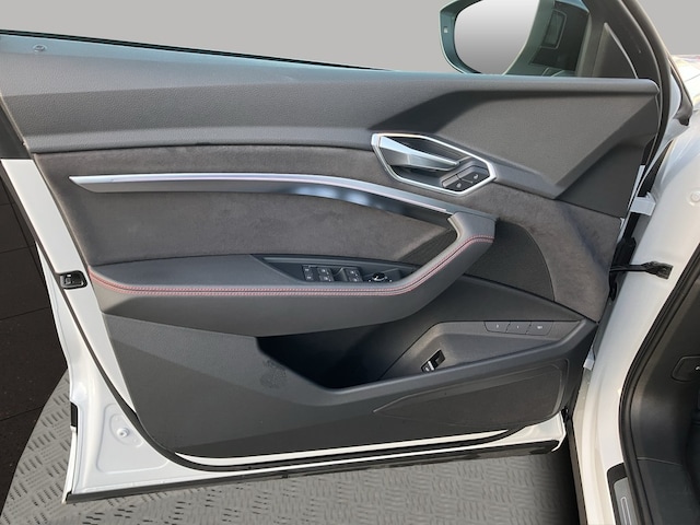 Audi Q8 e-tron 55 Quattro S-Line