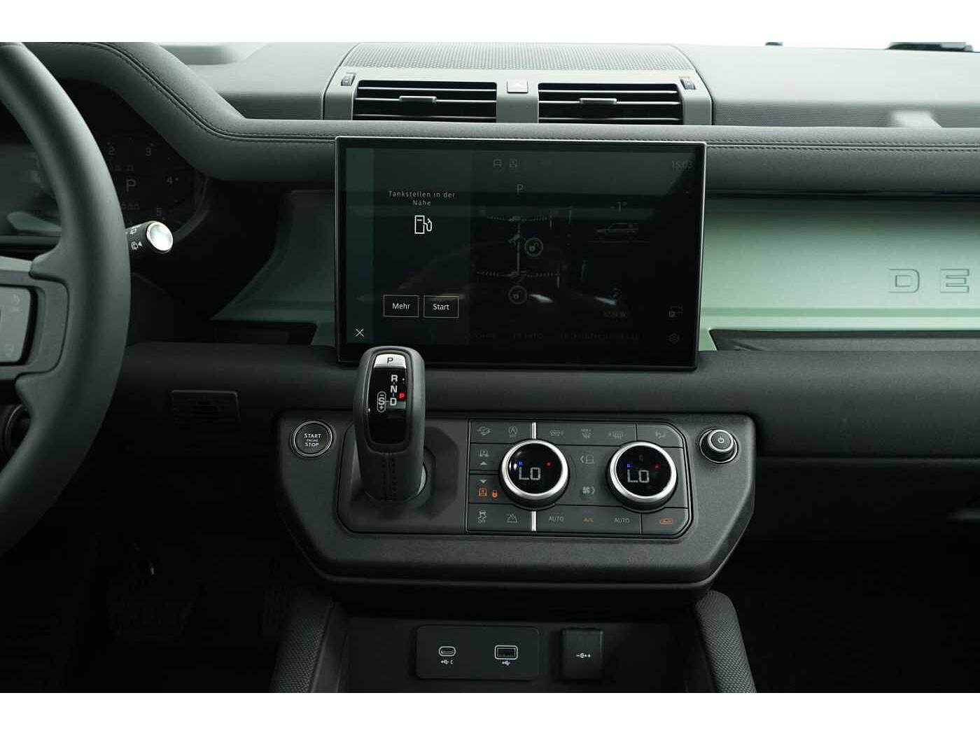 Land Rover Defender 110