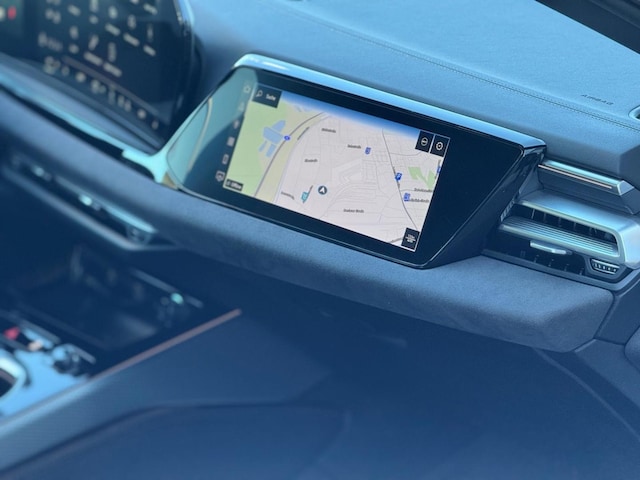 Audi A6 Avant Quattro S-Tronic