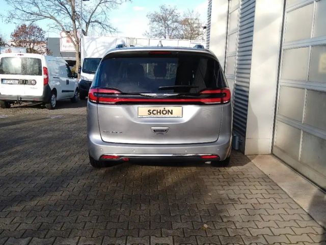 Chrysler Pacifica Touring