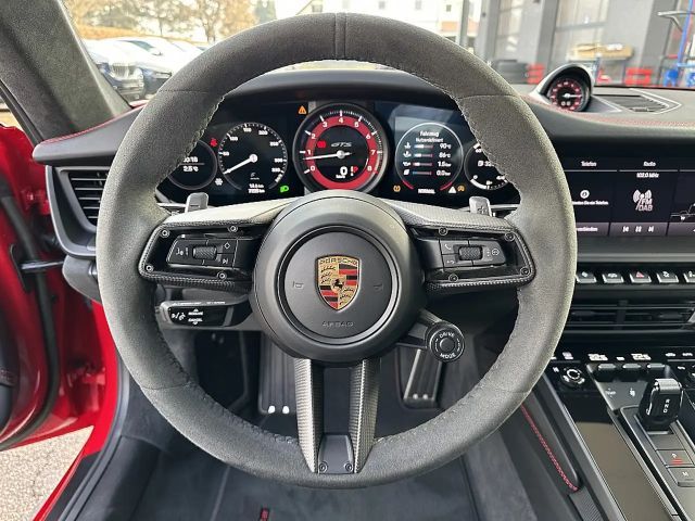 Porsche 911 Carrera Coupé GTS