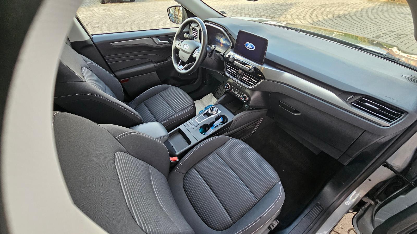 Ford Kuga Hybrid Titanium