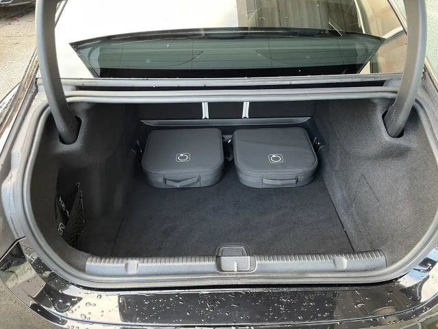 Mercedes-Benz EQE 300 AMG Line Sedan