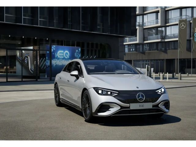 Mercedes-Benz EQE 350 4MATIC AMG Line Sedan