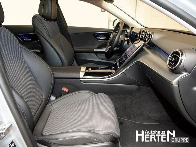 Mercedes-Benz C 200 AVANTGARDE Sedan