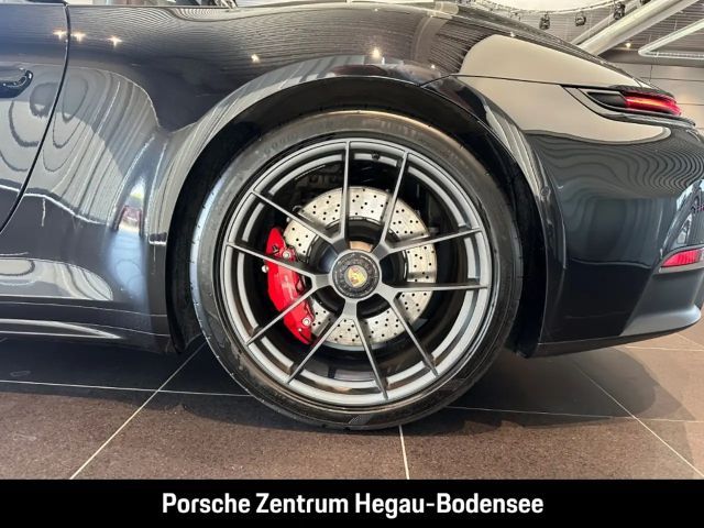 Porsche 992 Cabrio Carrera GTS