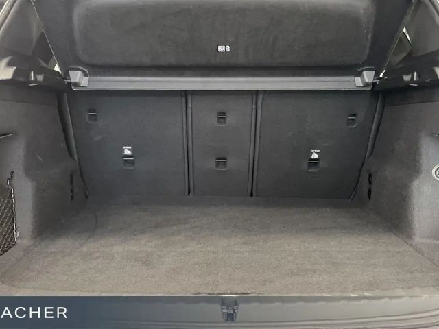 BMW 220 220i Luxury Line