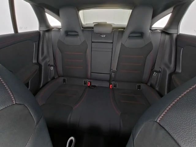 Mercedes-Benz CLA 200 AMG Line Shooting Brake