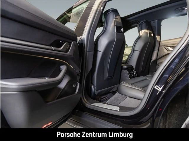 Porsche Taycan 4 Cross Turismo