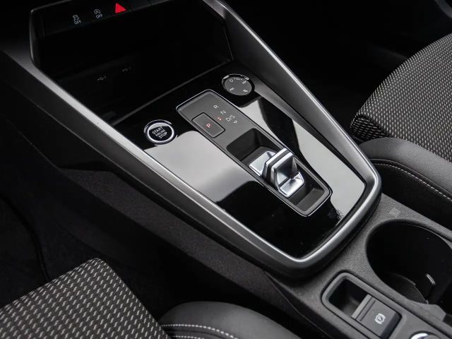 Audi A3 30 TDI S-Line S-Tronic Sedan