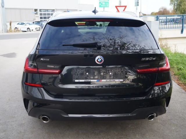 BMW 330 330e Touring xDrive