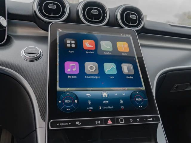 Mercedes-Benz C 180 AVANTGARDE Sedan