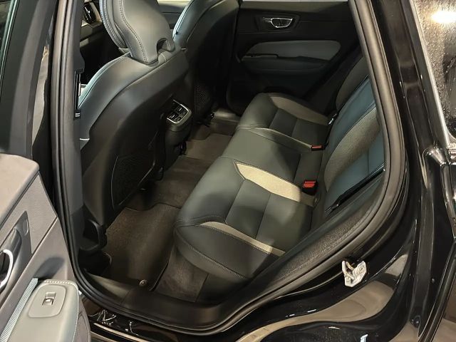 Volvo XC60 AWD Geartronic R-Design