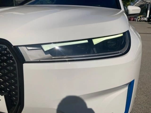 BMW iX xDrive50