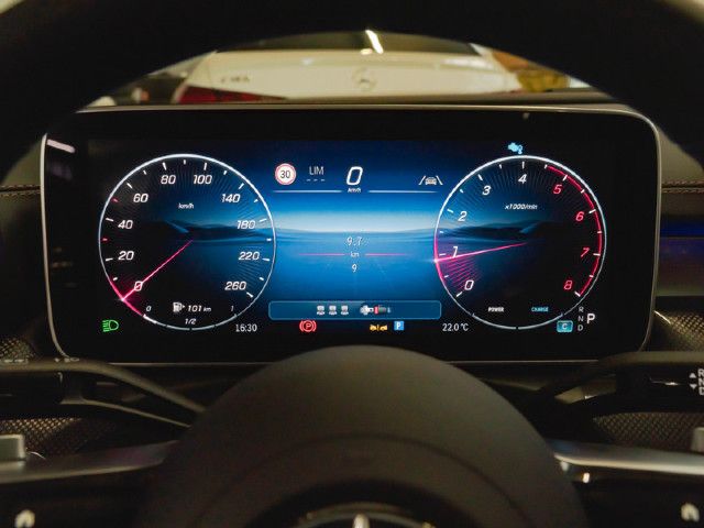 Mercedes-Benz C 200 AMG Line Sedan