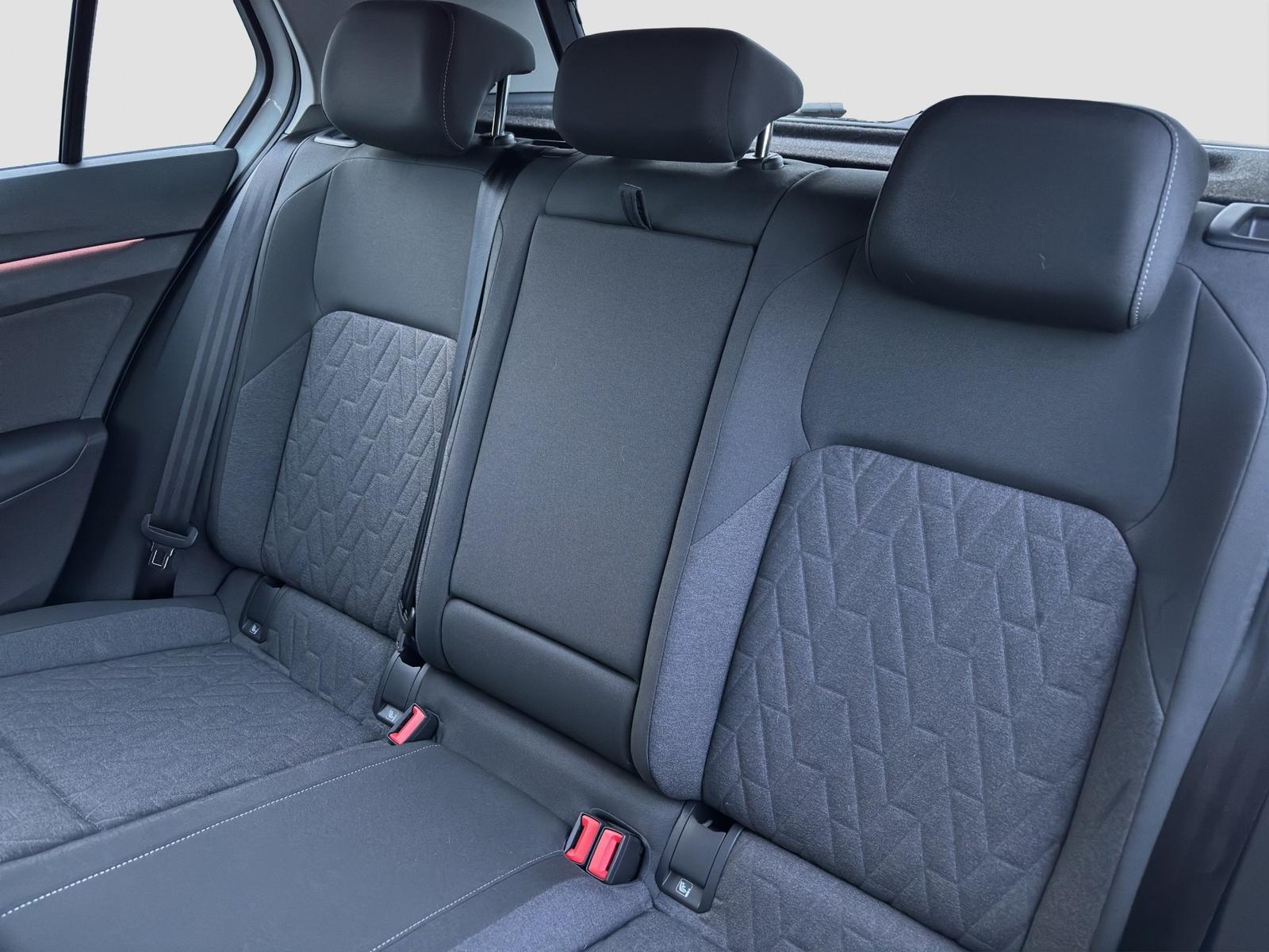 Volkswagen Golf 1.5 eTSI DSG Life