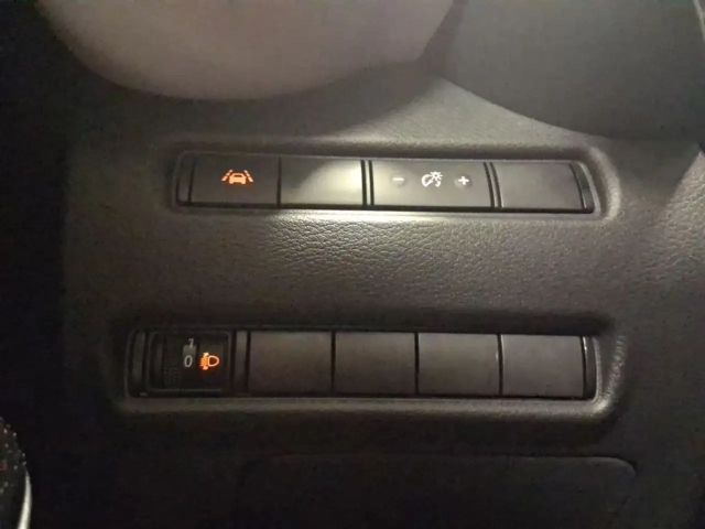 Nissan Juke 1.6 Hybrid 4AMT Premiere Edition