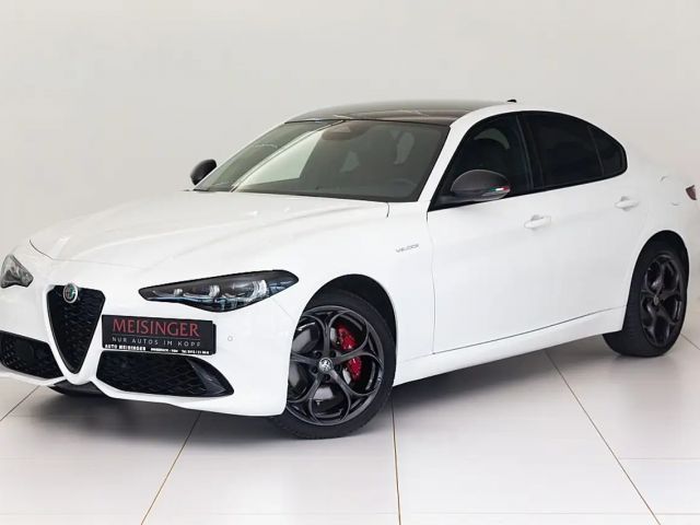 Alfa Romeo Giulia AT8 Q4