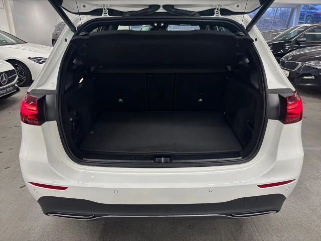 Mercedes-Benz B 200 Progressive Sedan