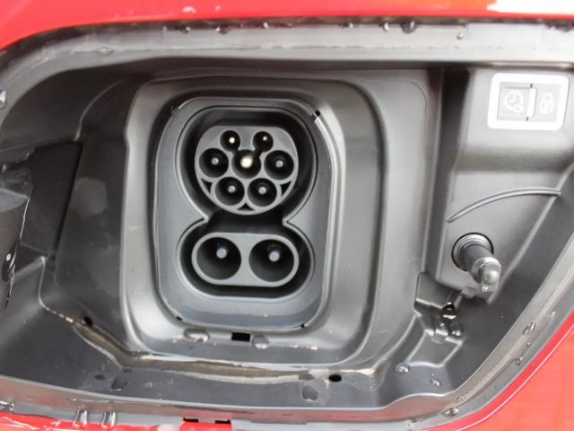 Peugeot E-2008 Allure Pack