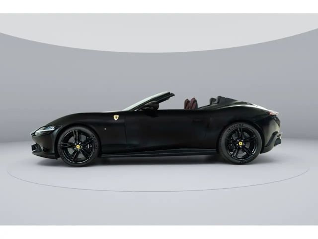 Ferrari Roma Spider