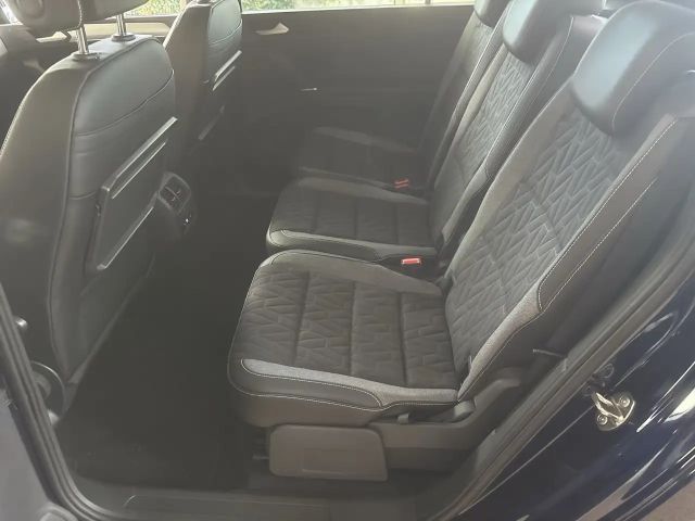 Volkswagen Touran DSG R-Line