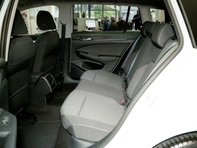 Volkswagen Golf 1.5 TSI Variant