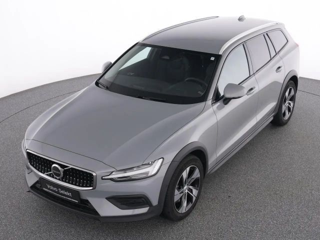 Volvo V60 Cross Country AWD Plus
