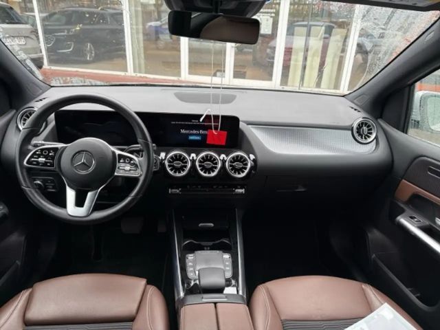 Mercedes-Benz B 180 El. Fondsitzverst. Navi Digitales Cockpit Memory S