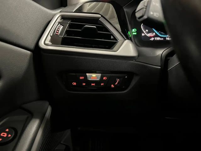 BMW 330 330e Touring