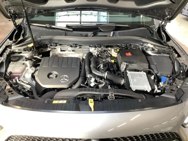 Mercedes-Benz GLA 200 AMG Line