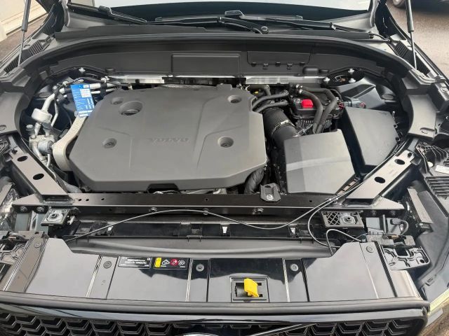 Volvo XC60 AWD Dark Plus