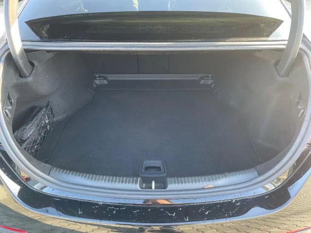 Mercedes-Benz C 200 AMG Line C 200 d Sedan