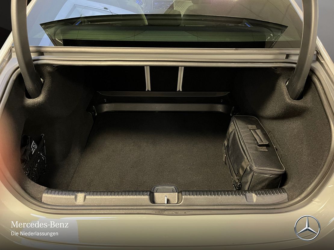 Mercedes-Benz EQE 350 Sedan