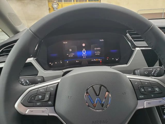 Volkswagen Touran DSG IQ.Drive R-Line