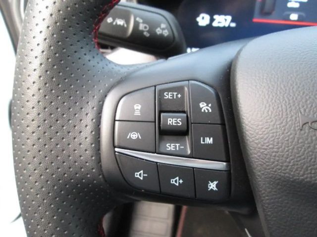 Ford Focus EcoBoost ST Line Wagon