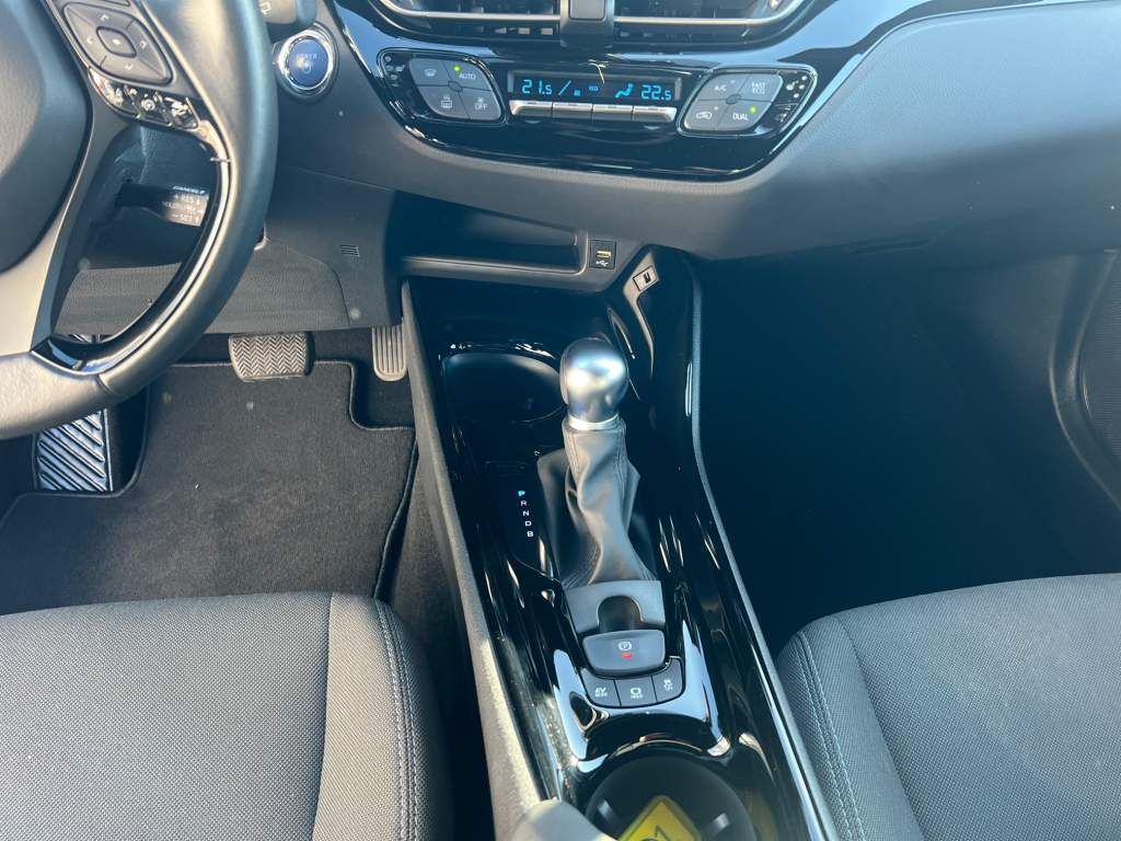 Toyota C-HR 5-deurs Plus