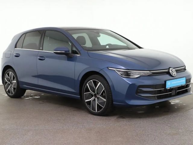 Volkswagen Golf 1.5 eTSI DSG Golf VIII IQ.Drive