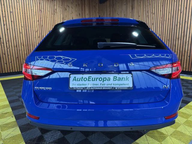 Skoda Superb Combi iV